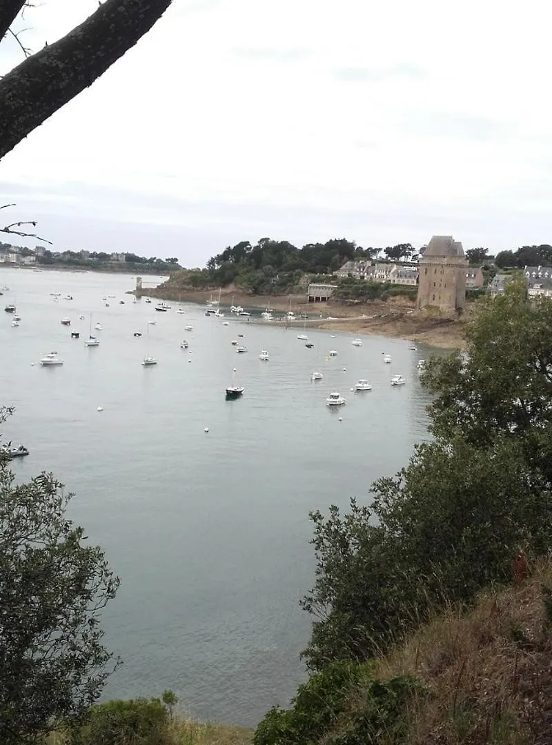 Сasa de vacaciones Gite Les Renardieres En Bretagne Romantique Proche Saint-Pierre-de-Plesguen