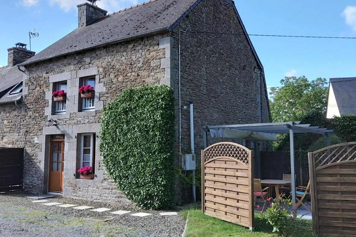 Gite Les Renardieres En Bretagne Romantique Proche Saint-Pierre-de-Plesguen Сasa de vacaciones